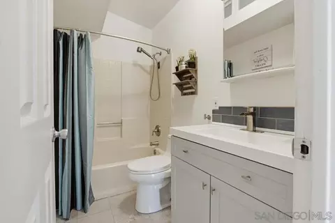 Bath - 743 Davis, Ramona, CA 92065 photo 3 of 5