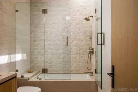 Bath - 29623 Cuthbert Rd, Malibu, CA 90265 photo 3 of 5