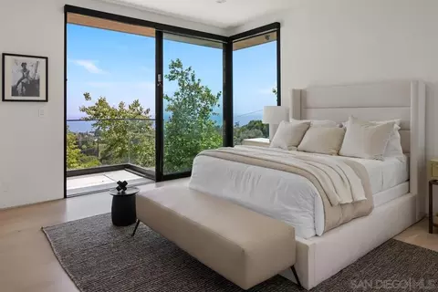 Bedroom - 29623 Cuthbert Rd, Malibu, CA 90265 photo 4 of 10