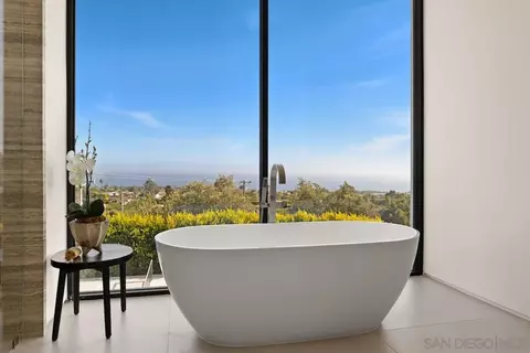 Bath - 29623 Cuthbert Rd, Malibu, CA 90265 photo 1 of 5