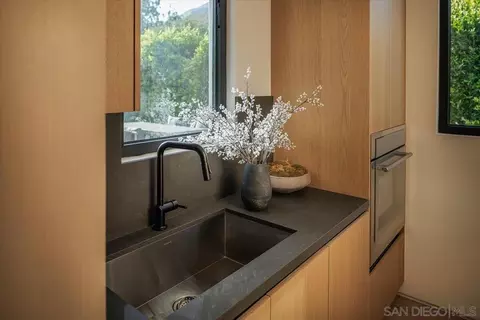 Kitchen - 29623 Cuthbert Rd, Malibu, CA 90265 photo 7 of 8