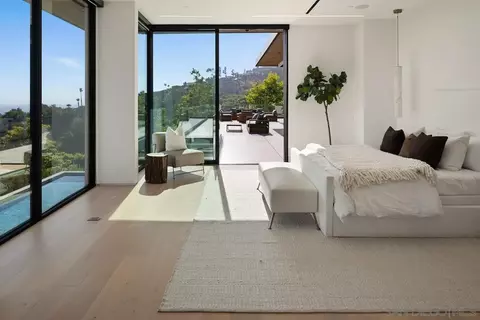 Bedroom - 29623 Cuthbert Rd, Malibu, CA 90265 photo 1 of 10