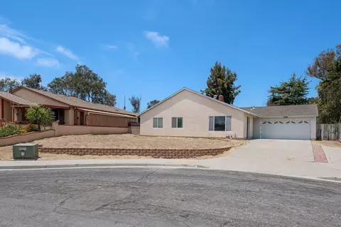 3521 Strawberry Pl, Oceanside, CA 92056