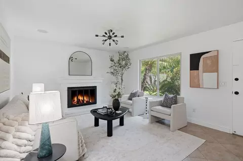 Living - 2007 Park Dl, Encinitas, CA 92024 photo 1 of 3