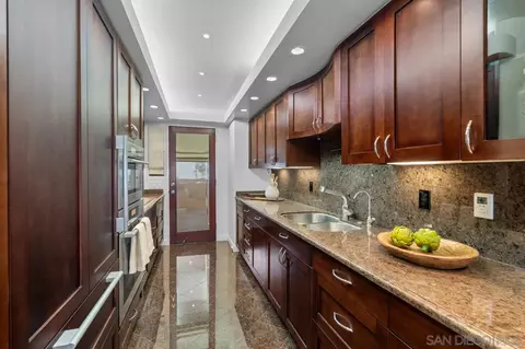Kitchen - 939 Coast Blvd #15E, La Jolla, CA 92037 photo 3 of 5