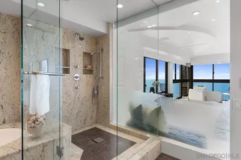 Bath - 939 Coast Blvd #15E, La Jolla, CA 92037 photo 2 of 6
