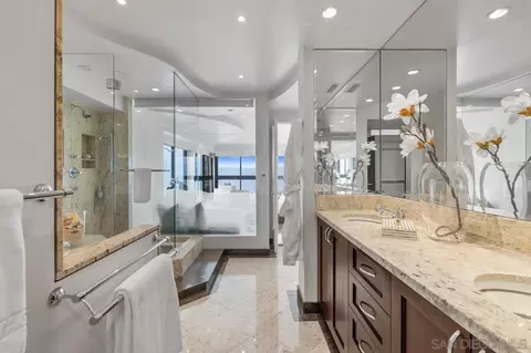 Bath - 939 Coast Blvd #15E, La Jolla, CA 92037 photo 3 of 6