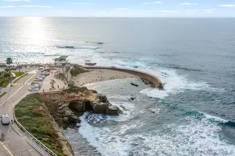 View/Area - 939 Coast Blvd #15E, La Jolla, CA 92037 photo 3 of 4