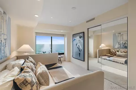 Bedroom - 939 Coast Blvd #15E, La Jolla, CA 92037 photo 8 of 8