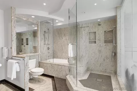 Bath - 939 Coast Blvd #15E, La Jolla, CA 92037 photo 1 of 6