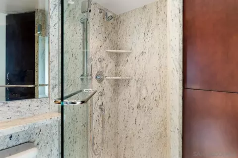 Bath - 939 Coast Blvd #15E, La Jolla, CA 92037 photo 6 of 6