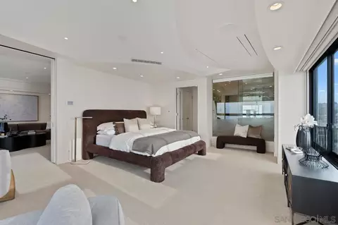 Bedroom - 939 Coast Blvd #15E, La Jolla, CA 92037 photo 6 of 8