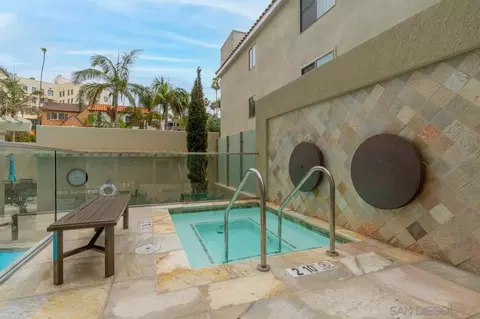 Exterior - 939 Coast Blvd #15E, La Jolla, CA 92037 photo 4 of 4