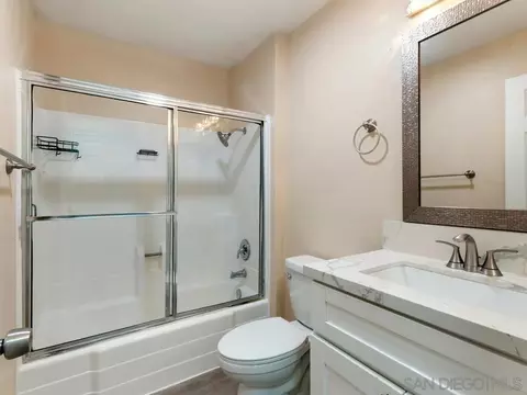 Bath - 2094 E Grand Ave #7, Escondido, CA 92027 photo 1 of 1