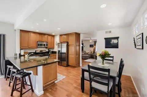 Kitchen - 9322 Lake Country Dr, Santee, CA 92071 photo 5 of 5