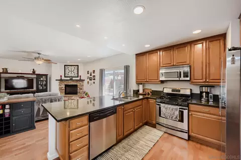 Kitchen - 9322 Lake Country Dr, Santee, CA 92071 photo 3 of 5