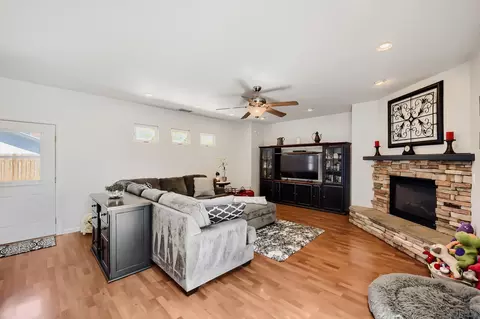 Living - 9322 Lake Country Dr, Santee, CA 92071 photo 4 of 4