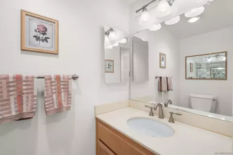 Bath - 2062 Susan Ct, Escondido, CA 92026 photo 1 of 5