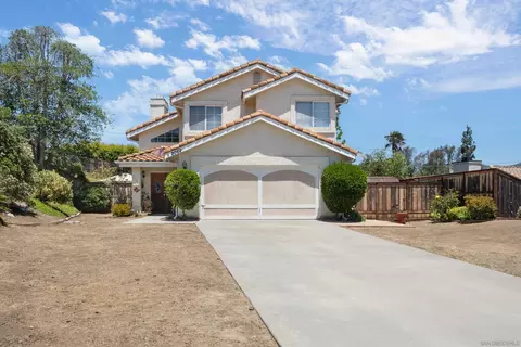 2062 Susan Ct, Escondido, CA 92026