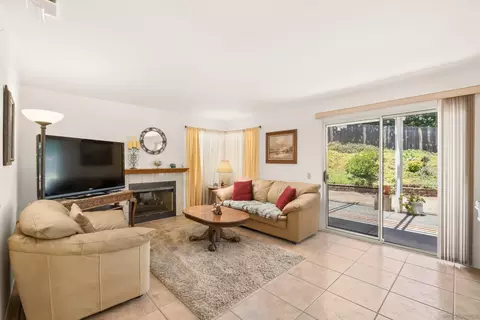 Living - 2062 Susan Ct, Escondido, CA 92026 photo 1 of 2