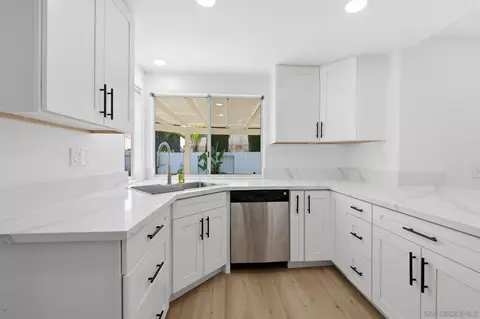Kitchen - 11720 Monte View Ct, El Cajon, CA 92019 photo 2 of 2