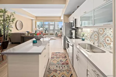 350 W Ash St #809, San Diego, CA 92101