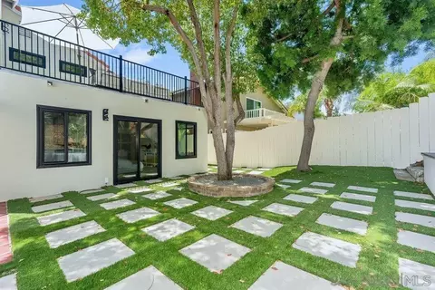 Exterior - 248 Avenida De Los Claveles, Encinitas, CA 92024 photo 5 of 11