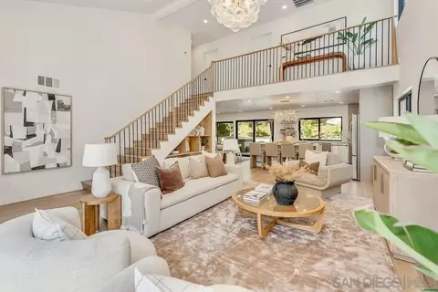 Living - 248 Avenida De Los Claveles, Encinitas, CA 92024 photo 2 of 4