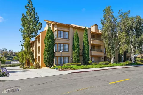 5649 Lake Park #301, La Mesa, CA 91942