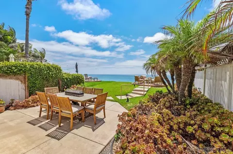 Exterior - 538 Fourth St, Encinitas, CA 92024 photo 5 of 5