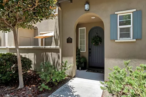 10542 Sanshey Ln #124, San Diego, CA 92127