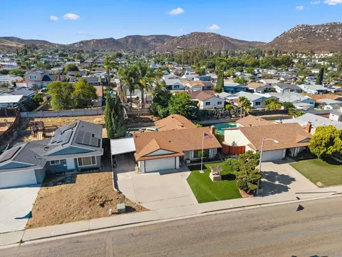 10124 Three Oaks Way, Santee, CA 92071 photo 32