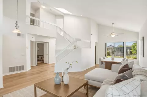 5375 Rio Plata Dr, Oceanside, CA 92057