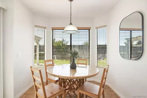 Dining - 5375 Rio Plata Dr, Oceanside, CA 92057 photo 2 of 2