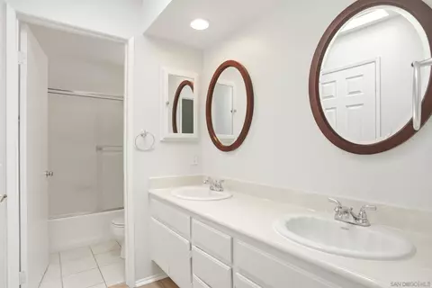 Bath - 5375 Rio Plata Dr, Oceanside, CA 92057 photo 5 of 5