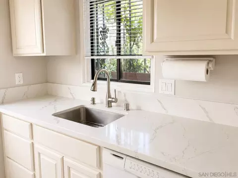 950-958 B Ave, Coronado, CA 92118 photo 8