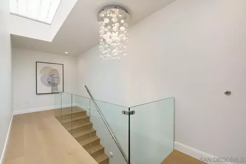 Entry Way - 419 Ravina St, La Jolla, CA 92037 photo 1 of 2