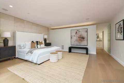 Bedroom - 419 Ravina St, La Jolla, CA 92037 photo 1 of 6