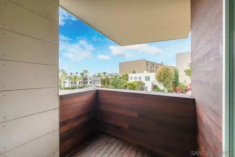 Exterior - 419 Ravina St, La Jolla, CA 92037 photo 5 of 11