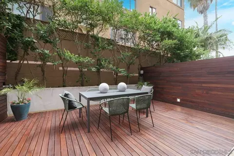 Exterior - 419 Ravina St, La Jolla, CA 92037 photo 2 of 11