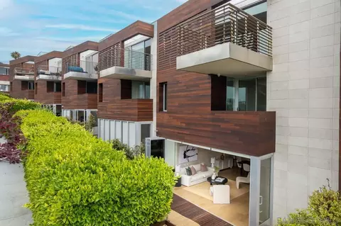 Exterior - 419 Ravina St, La Jolla, CA 92037 photo 7 of 11