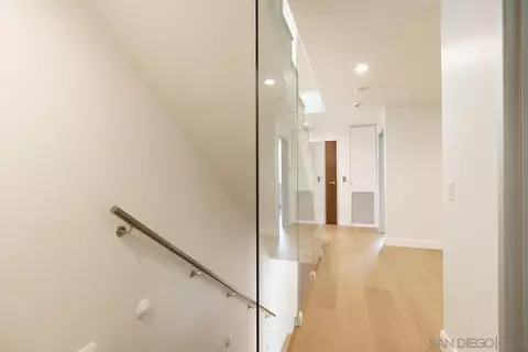 Entry Way - 419 Ravina St, La Jolla, CA 92037 photo 2 of 2