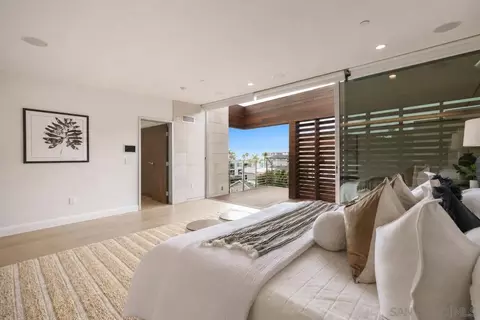 Bedroom - 419 Ravina St, La Jolla, CA 92037 photo 2 of 6