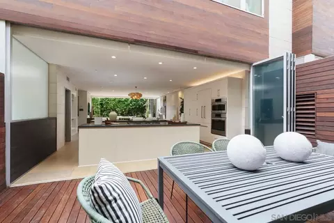 Exterior - 419 Ravina St, La Jolla, CA 92037 photo 3 of 11