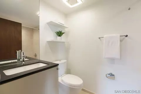 Bath - 419 Ravina St, La Jolla, CA 92037 photo 4 of 5