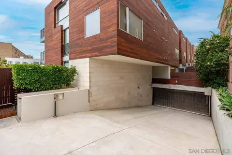 Exterior - 419 Ravina St, La Jolla, CA 92037 photo 10 of 11