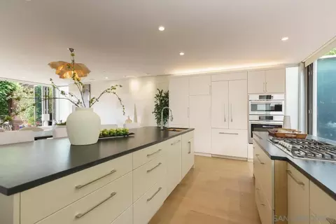 Kitchen - 419 Ravina St, La Jolla, CA 92037 photo 2 of 2