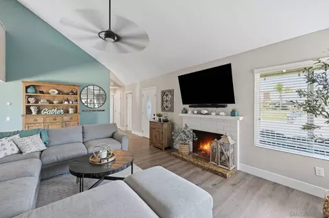 12909 Margate Ave, Poway, CA 92064 photo 2