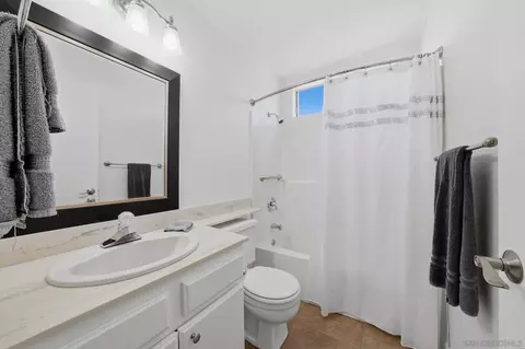Bath - 3003 Blue Oak Ct, Spring Valley, CA 91978 photo 2 of 2