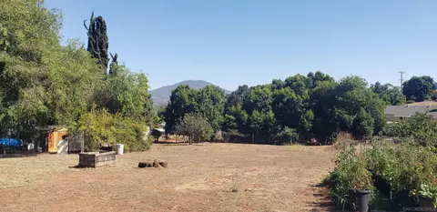 10773 Challenge Blvd, La Mesa, CA 91941 photo 2
